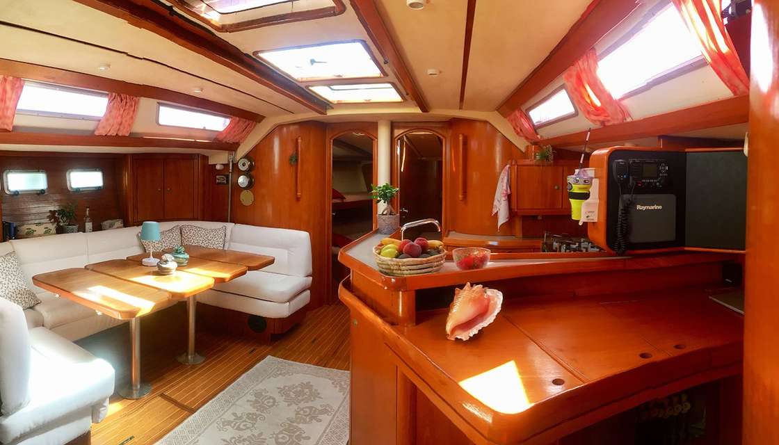 Sun Odyssey 51