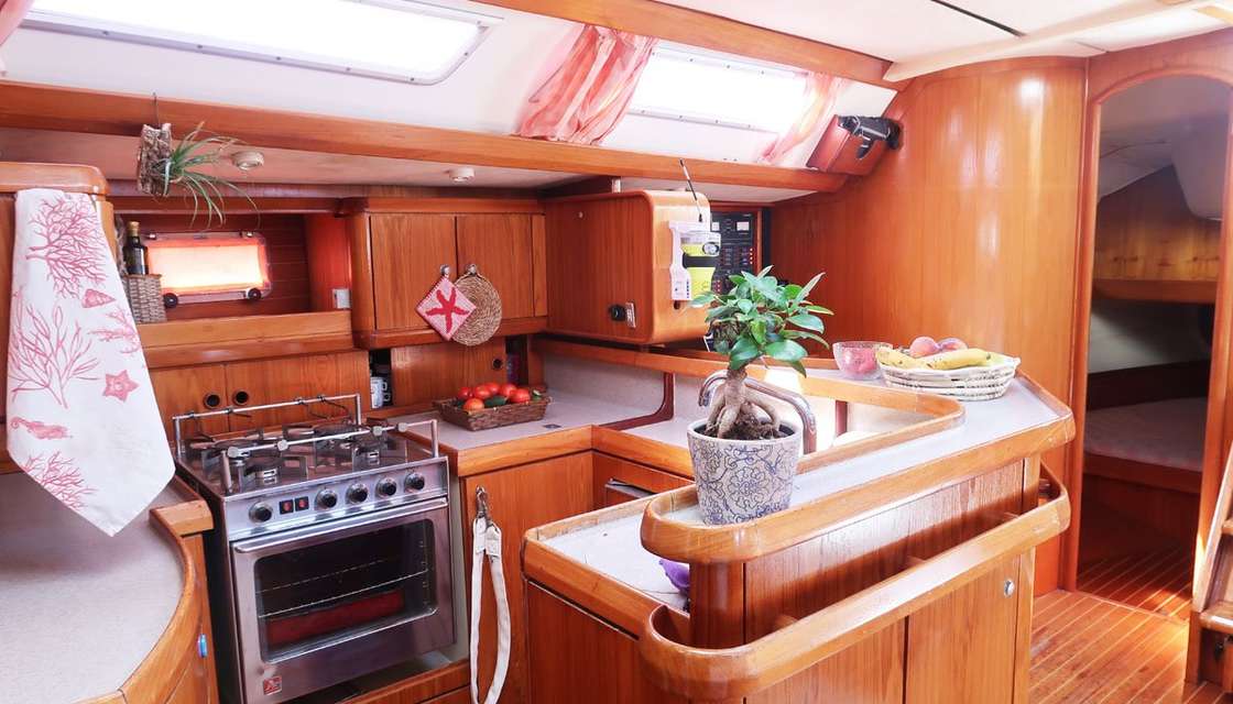 Sun Odyssey 51