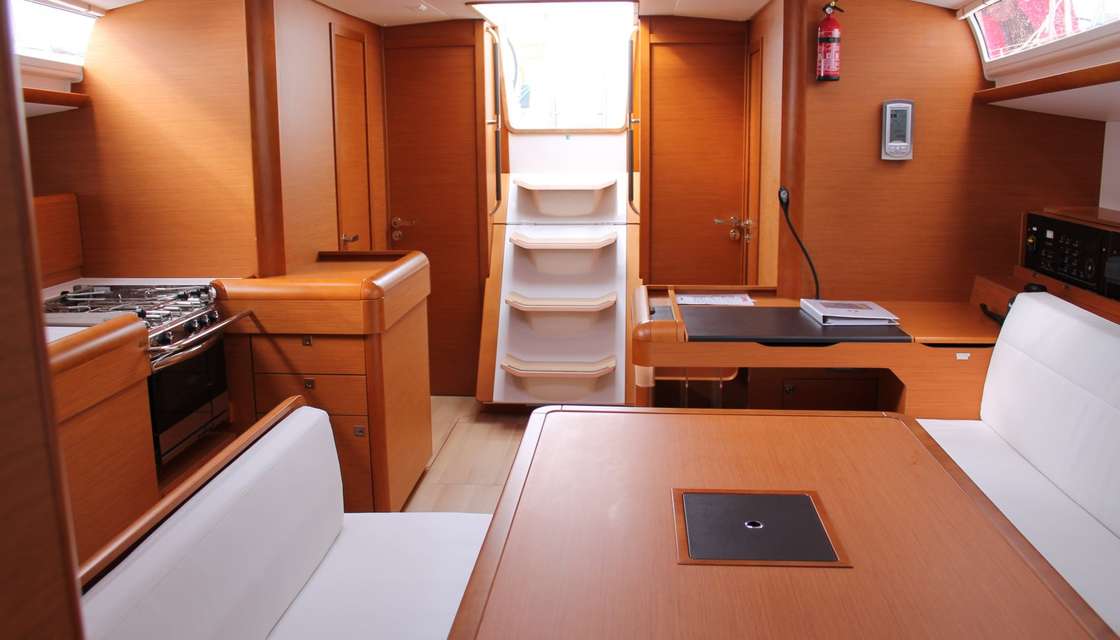 Sun Odyssey 519