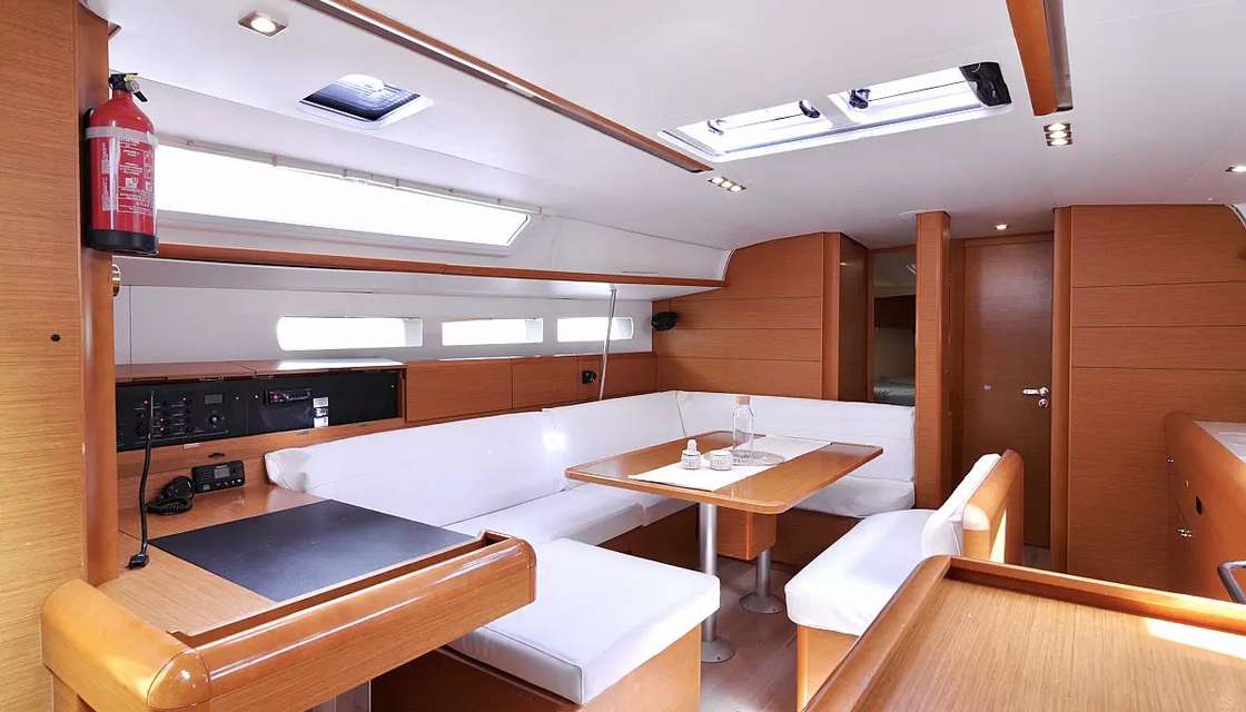 Sun Odyssey 519