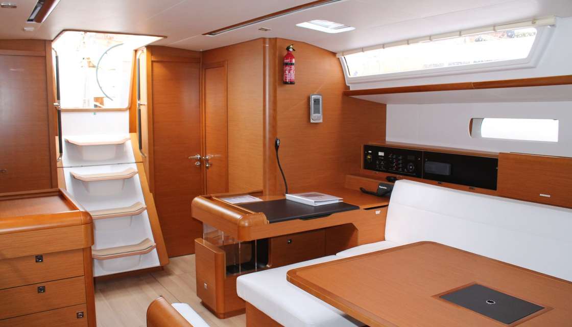 Sun Odyssey 519