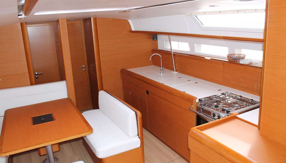 Sun Odyssey 519