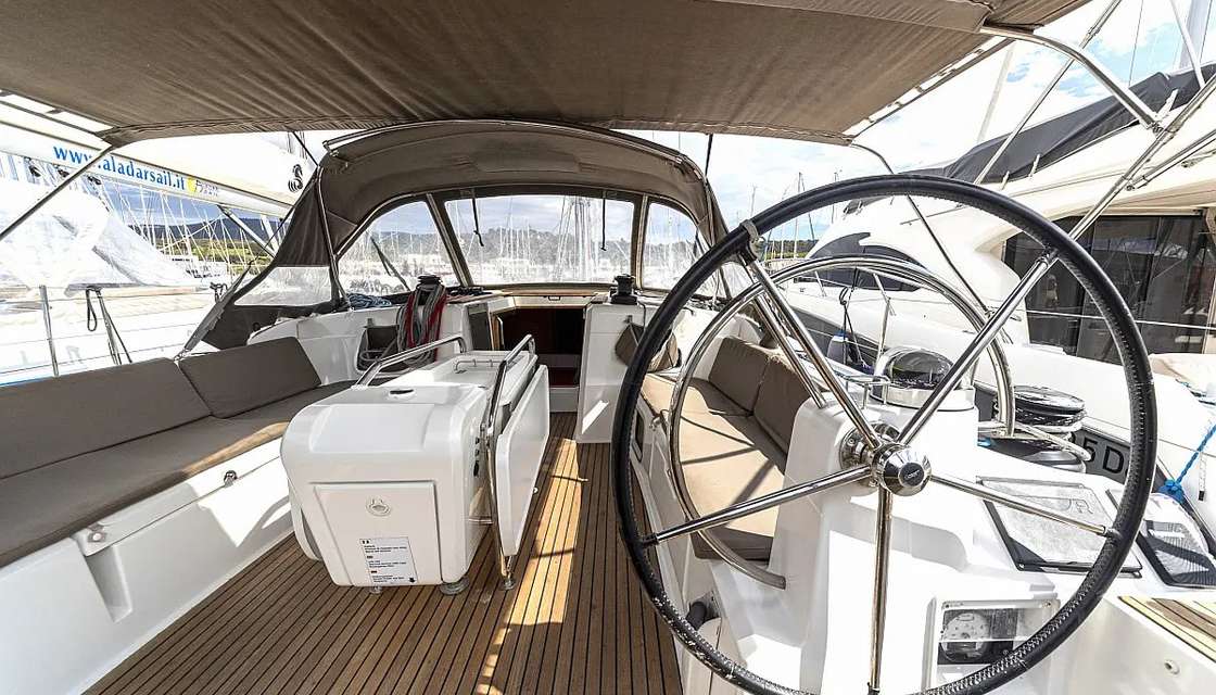Sun Odyssey 519