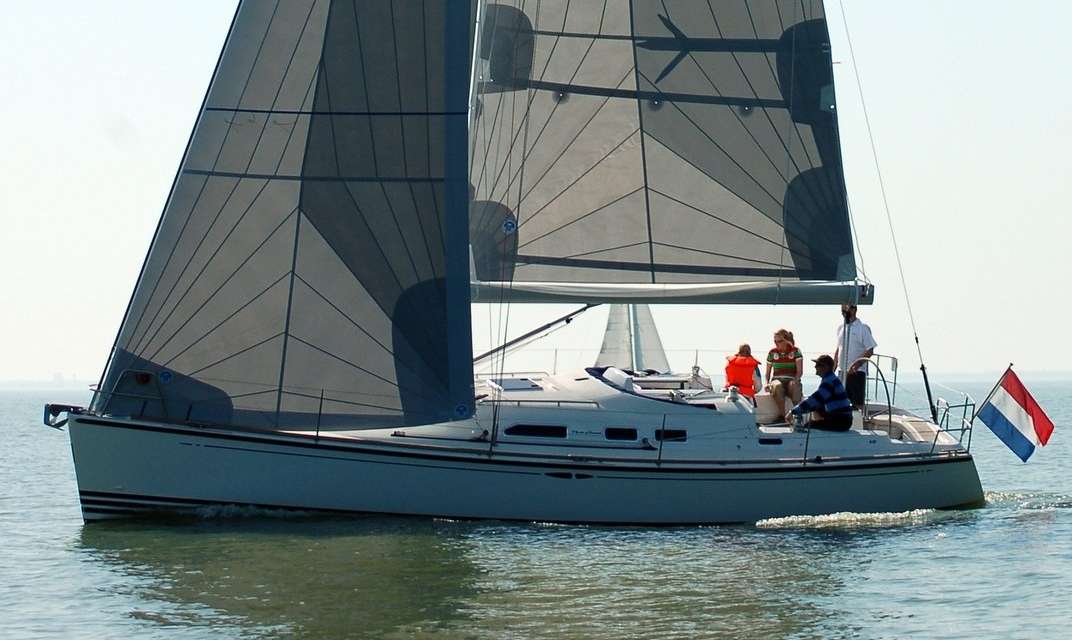 X Yacht 37