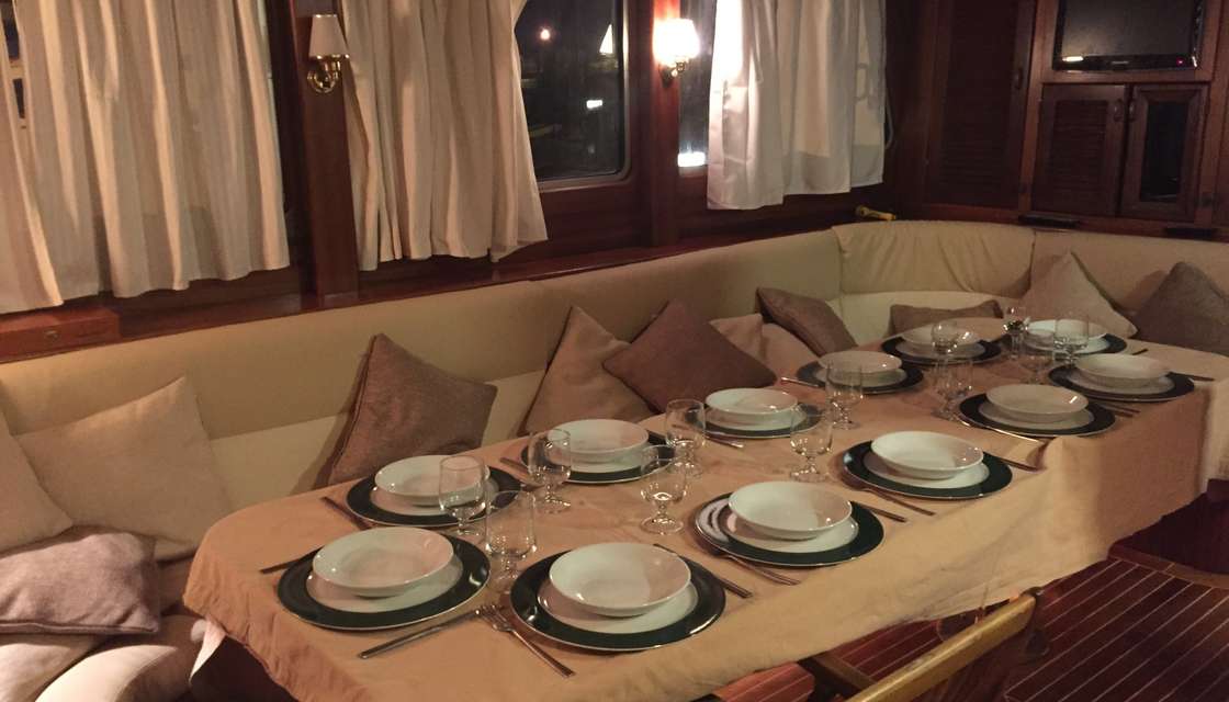 Jadalnia i jej panoramiczny widok