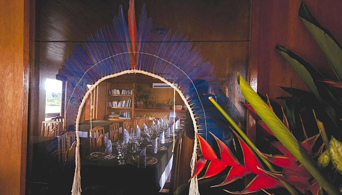 La spacieuse salle &agrave; manger