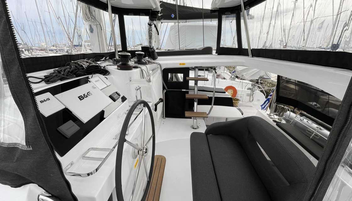 Lagoon 42