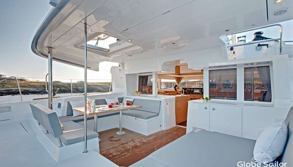 Un cockpit ext&eacute;rieur abrit&eacute; et agr&eacute;able