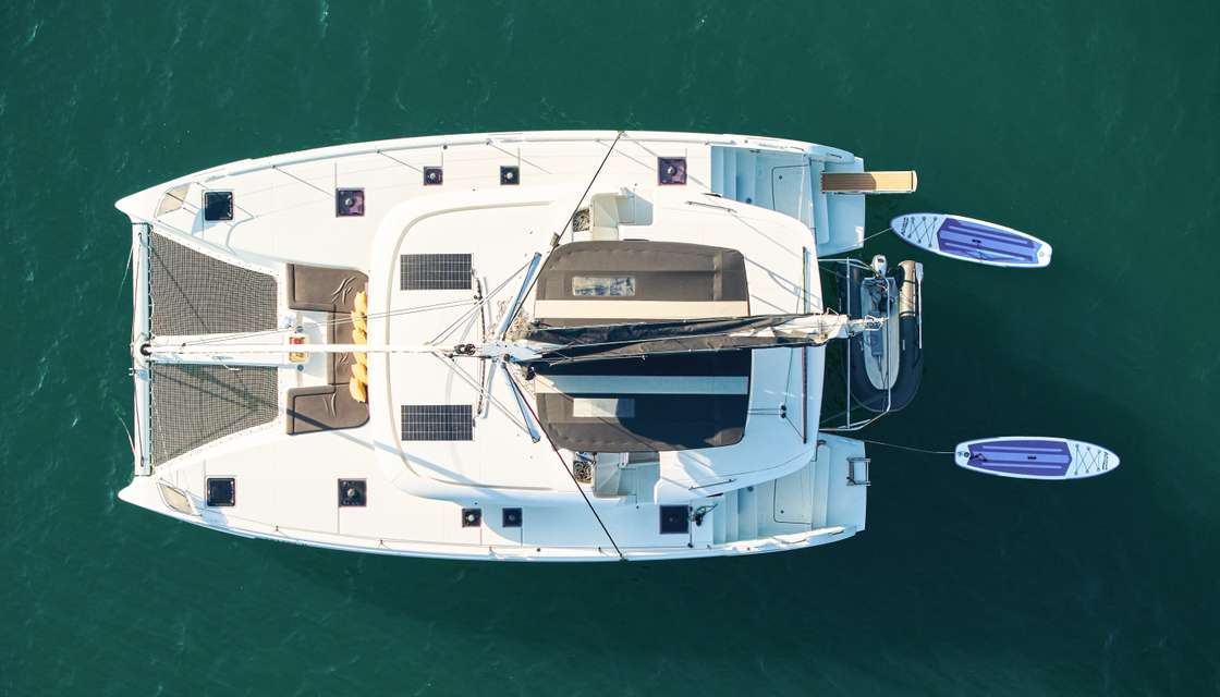 Explorez la mer Adriatique &agrave; bord d&#039;un &eacute;l&eacute;gant catamaran