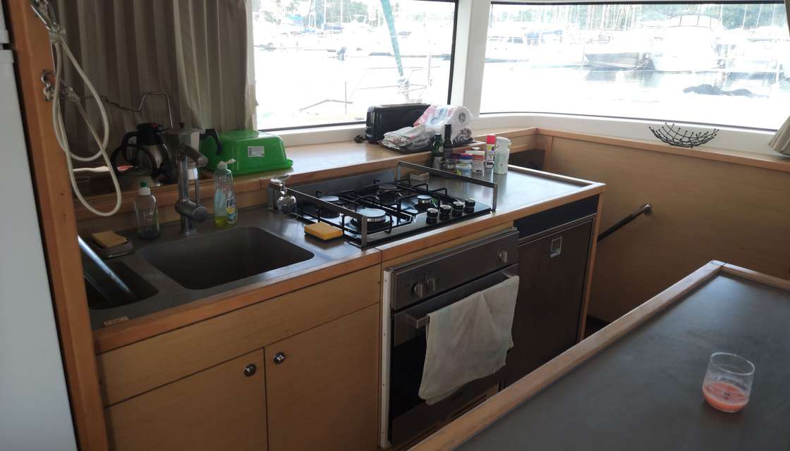 Lagoon 52