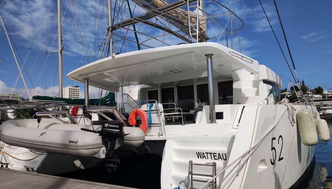 Lagoon 52
