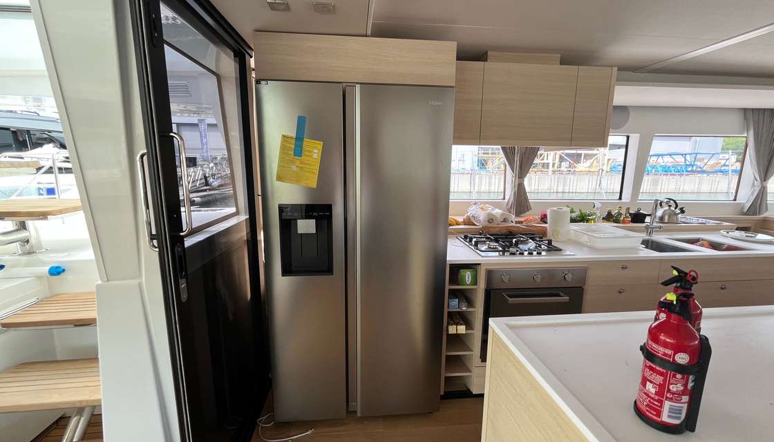 Lagoon 620