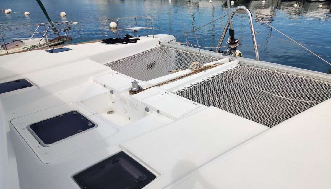 Lagoon 52