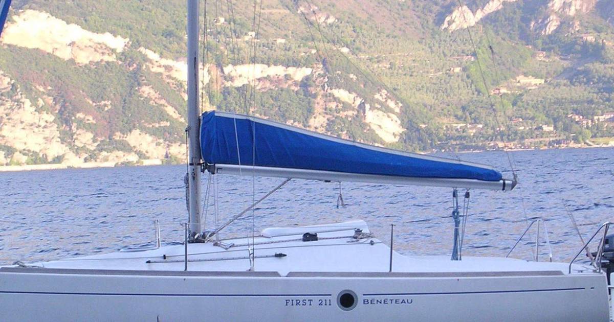 Beneteau First 211 : location & fiche technique | GlobeSailor