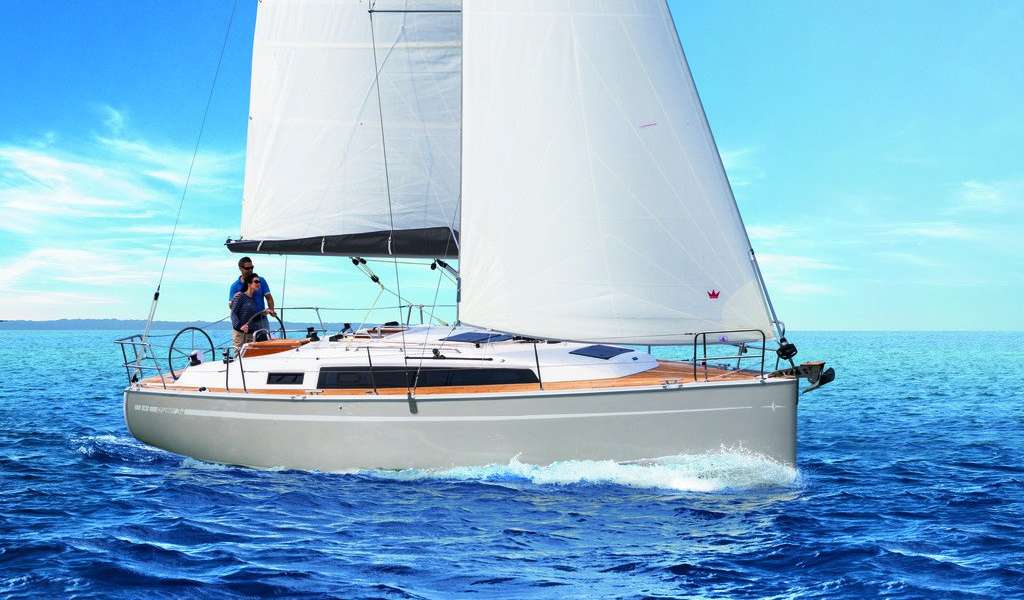 Sailboat Bavaria Cruiser 34