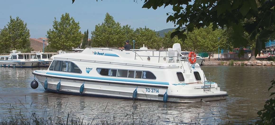 Houseboat Calypso