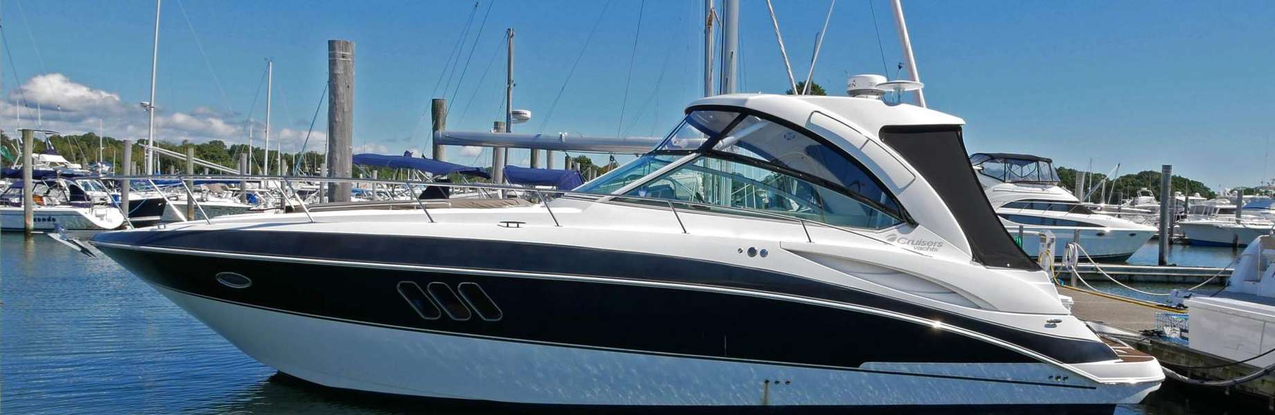Cruisers Yachts