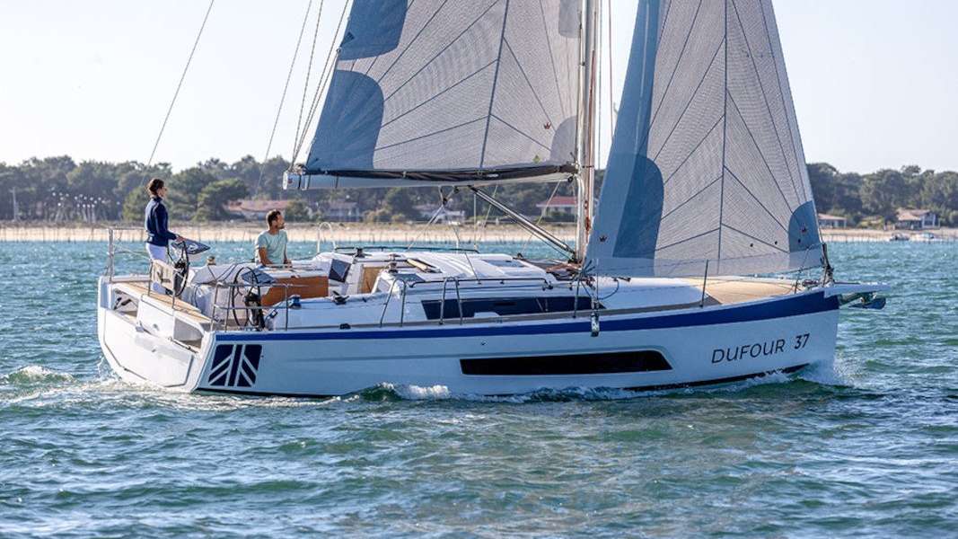 Sailboat Dufour 37