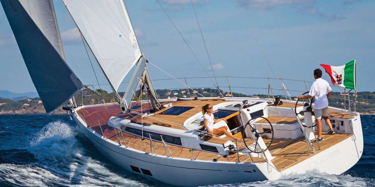 Sailboat Grand Soleil 43