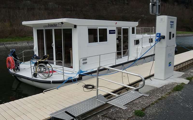 Houseboat La Peniche S