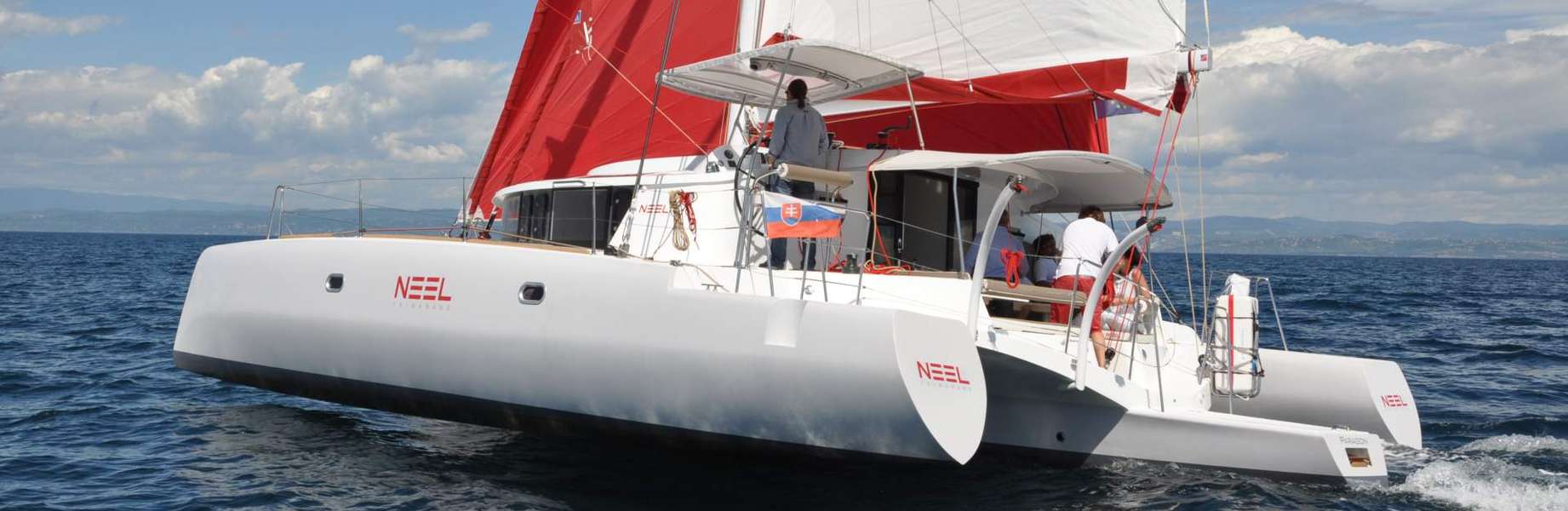 NEEL trimarans