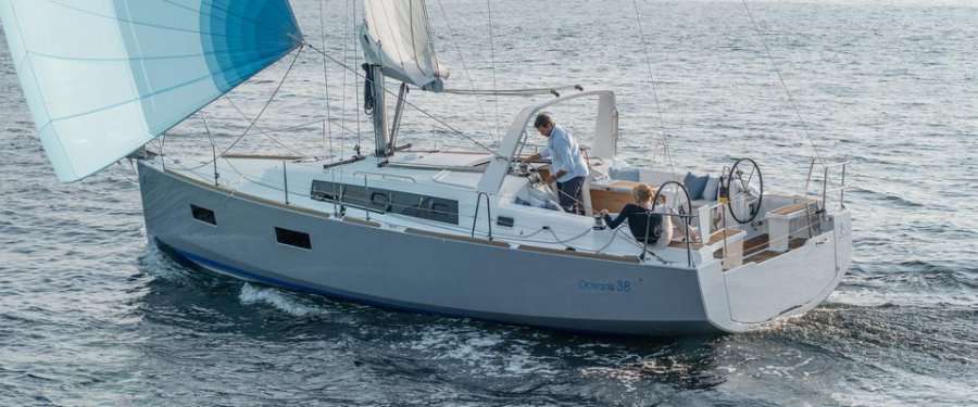 Velero Oceanis 38