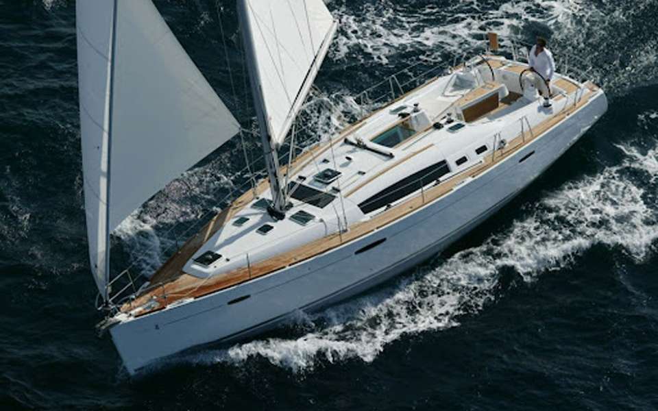 Velero Oceanis 47