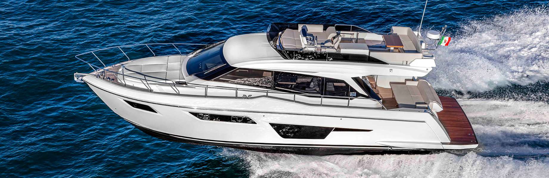 Ferretti Yachts 500