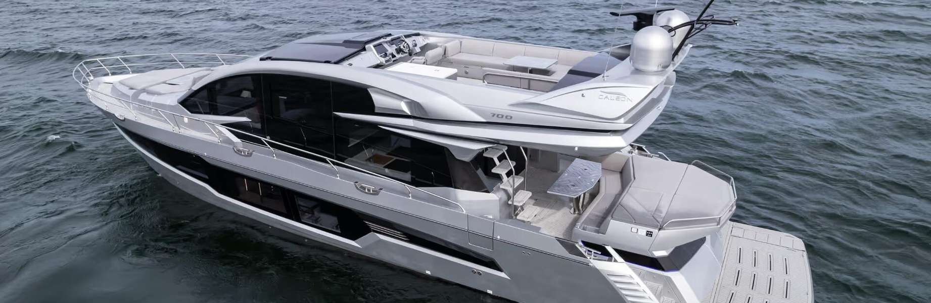 Galeon 700 Skydeck