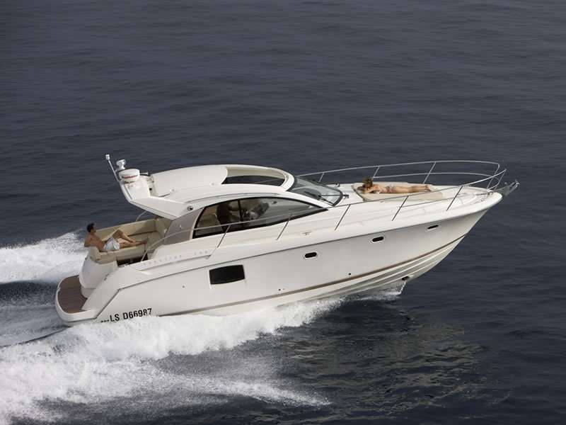 Motor boat Prestige 38 S