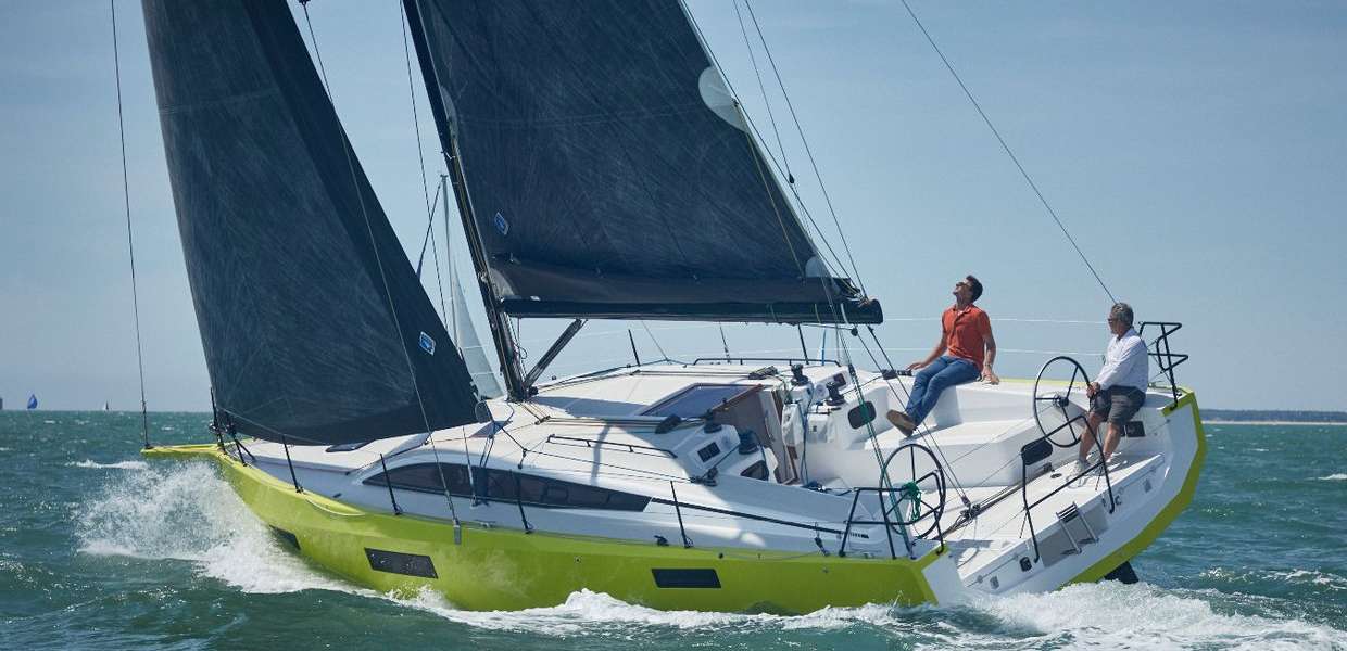 Velero RM 1180