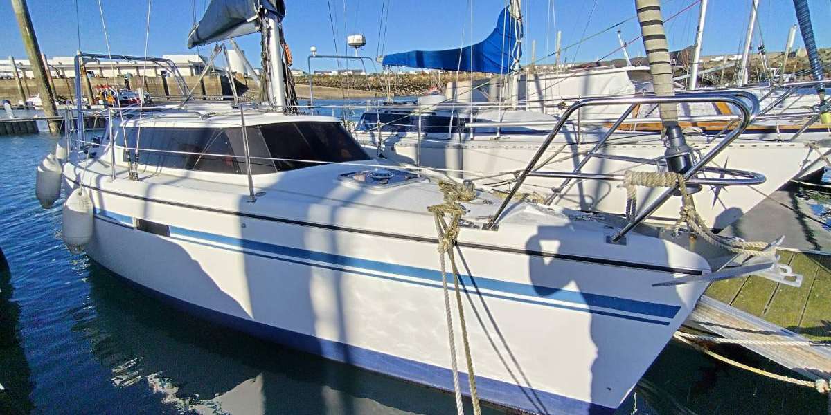 Halbstarres Boot LUX 500