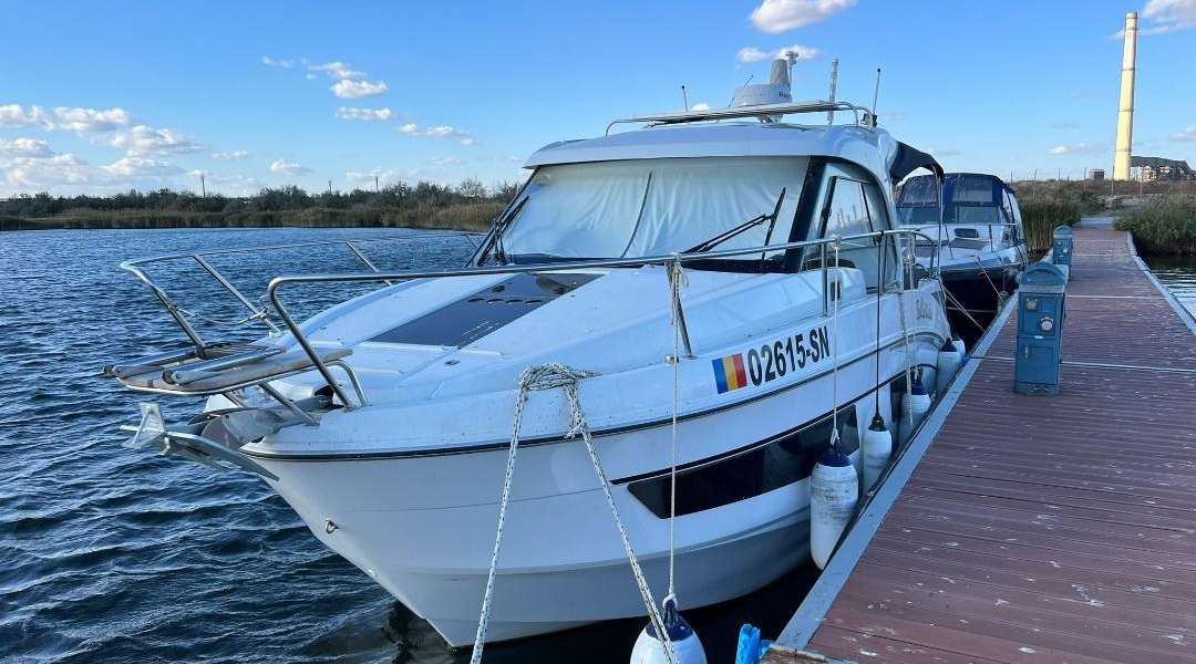 Łódź Motorowa Antares 9.80