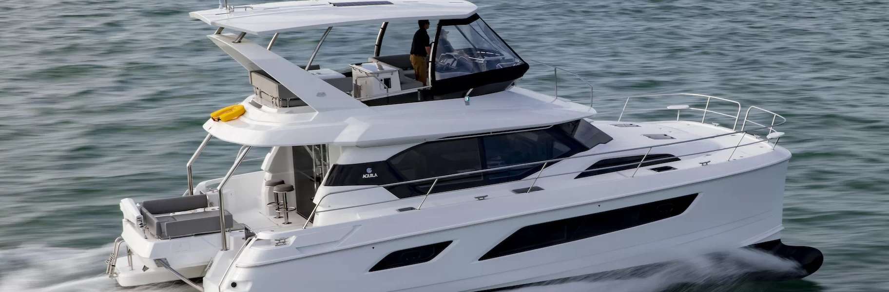 Katamaran motorowy Aquila 44 PC