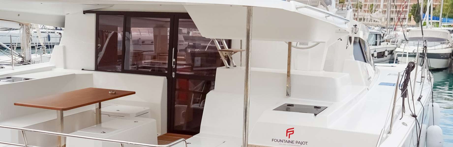 Катамаран Astrea 42