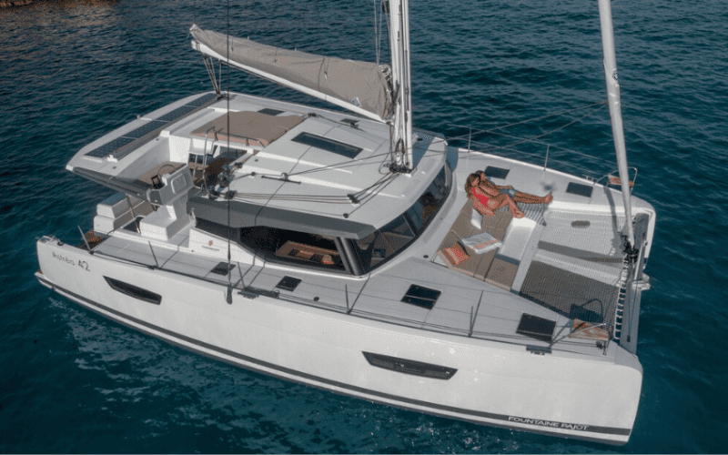 Catamarán Astrea 42