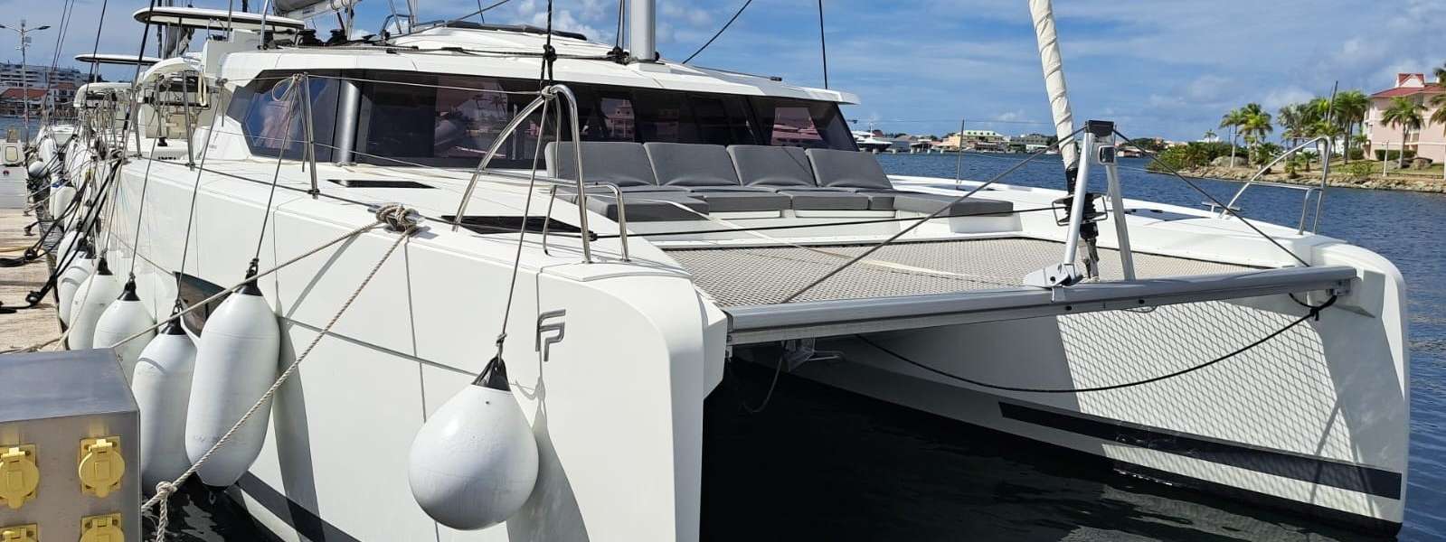 Catamaran Astrea 42