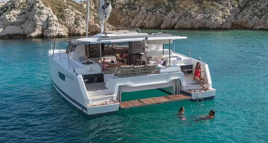 Catamaran Astrea 42