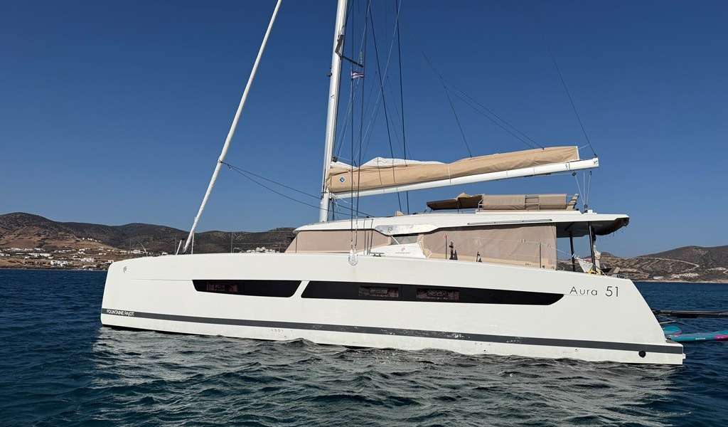 Catamaran Aura 51