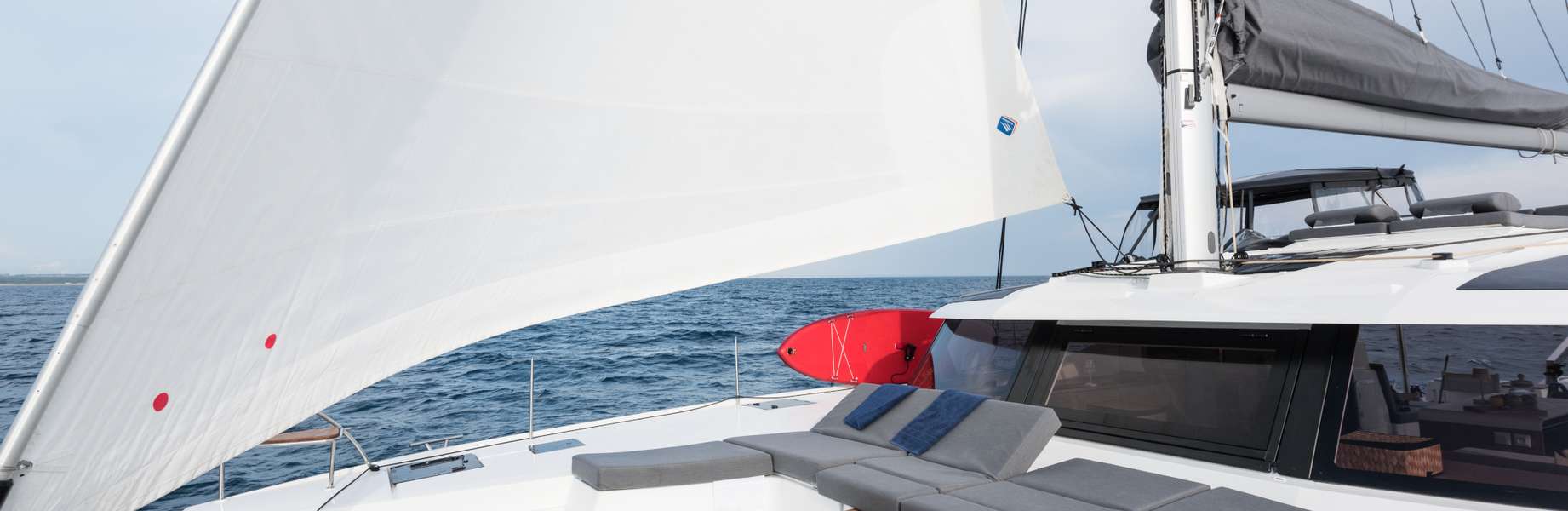 Catamaran Aura 51