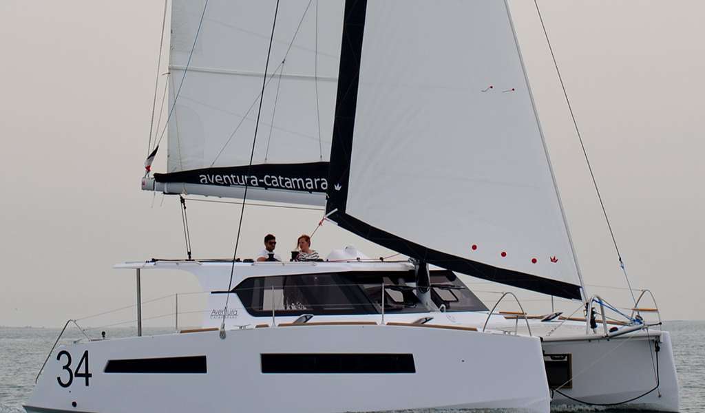 Catamaran Aventura 34