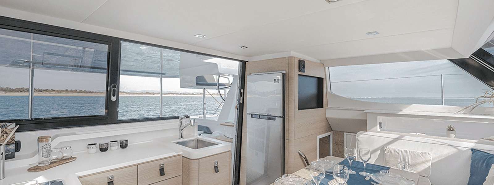 Catamaran Aventura 37