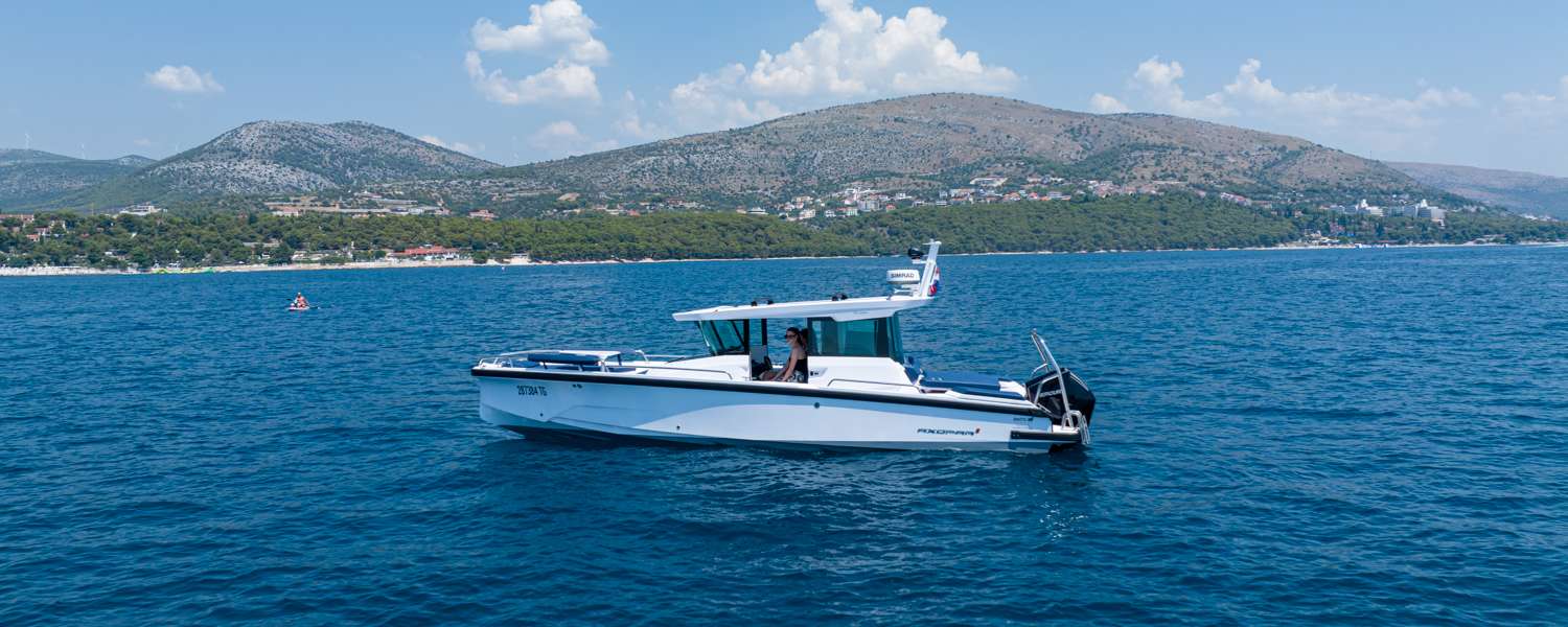 Barco a motor Axopar 29 XC Cross Cabin