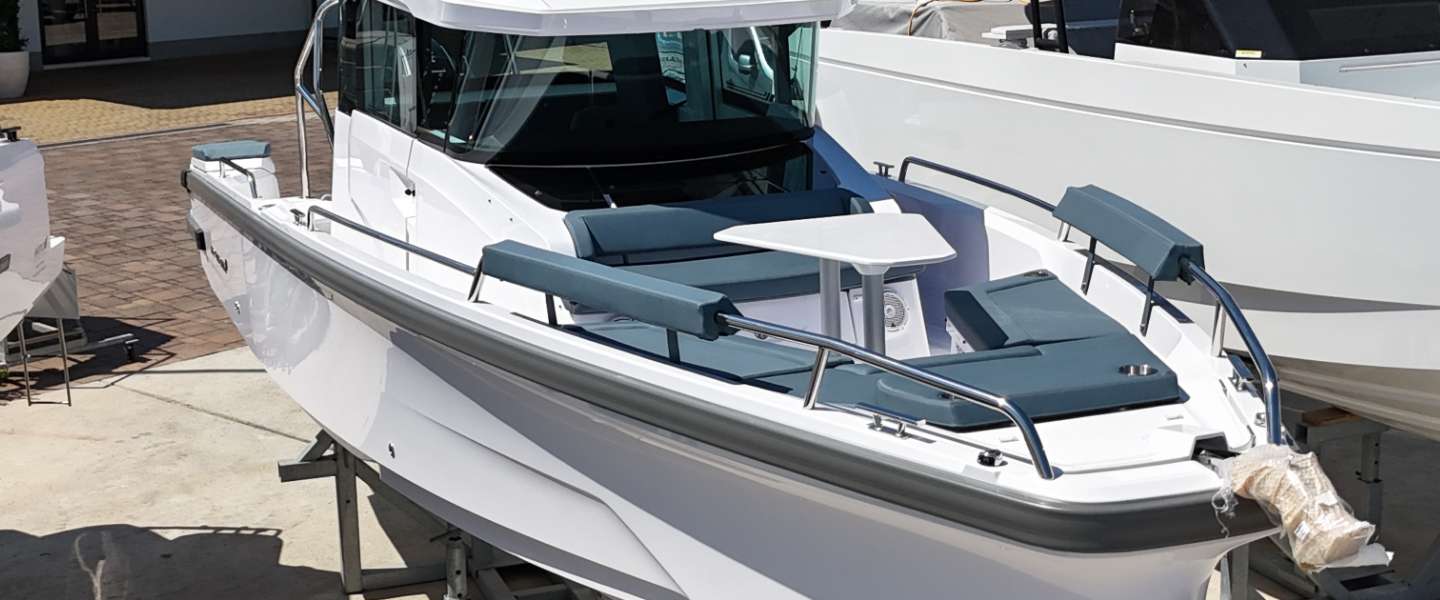 Bateaux à moteur Axopar 29 XC Cross Cabin