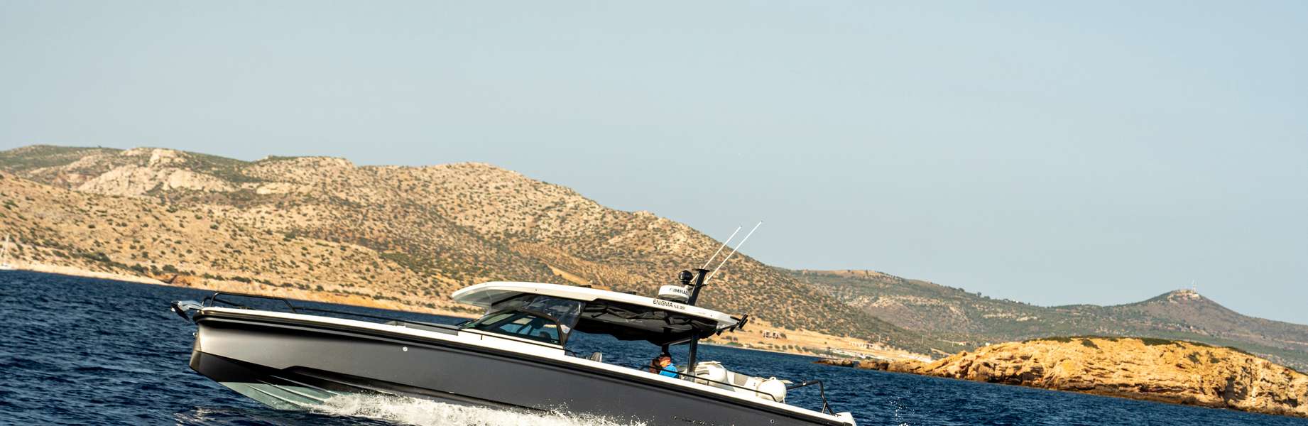 Bateaux à moteur Axopar 37 Sun Top