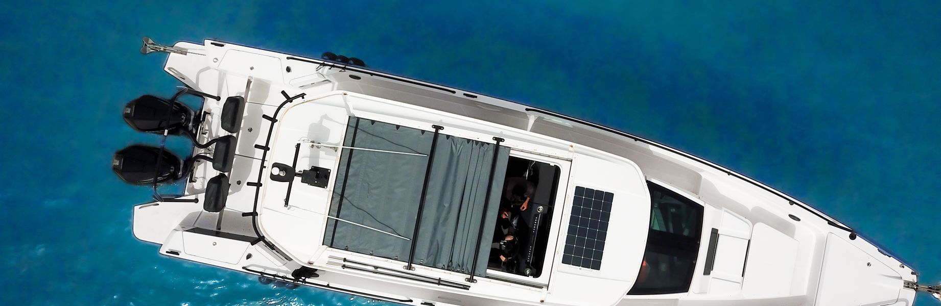 Motorboot Axopar 37 XC Cross Cabin