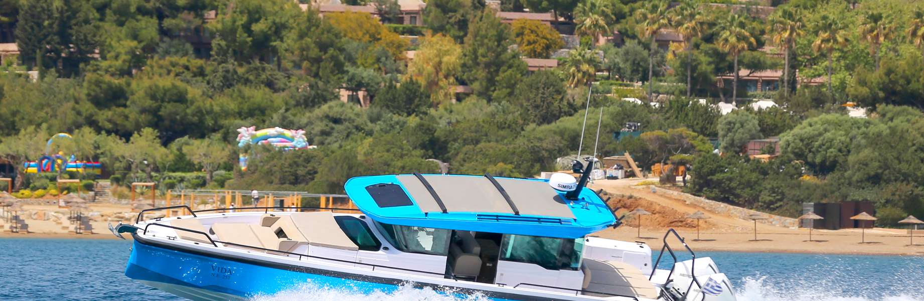 Bateaux à moteur Axopar 37 XC Cross Cabin