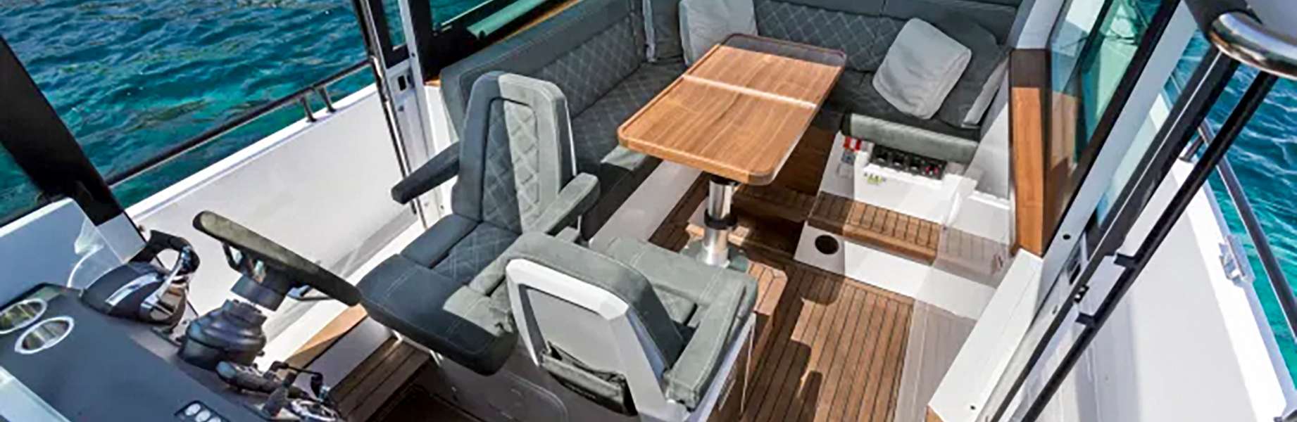 Łódź Motorowa Axopar 37 XC Cross Cabin