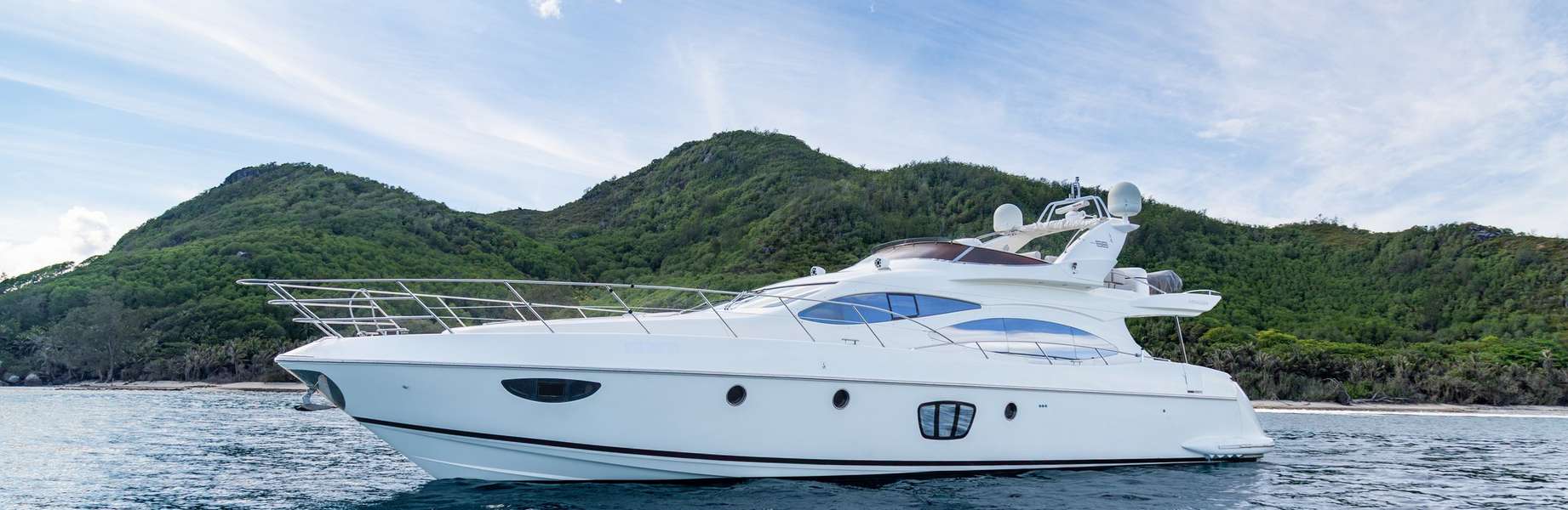Yate de lujo Azimut 68 Fly