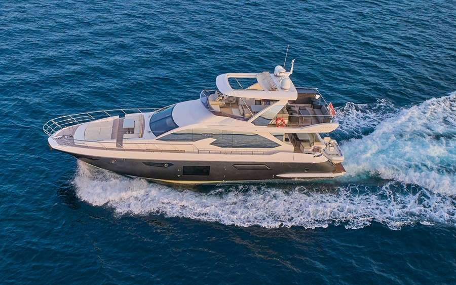 Luxury Yacht Azimut 72